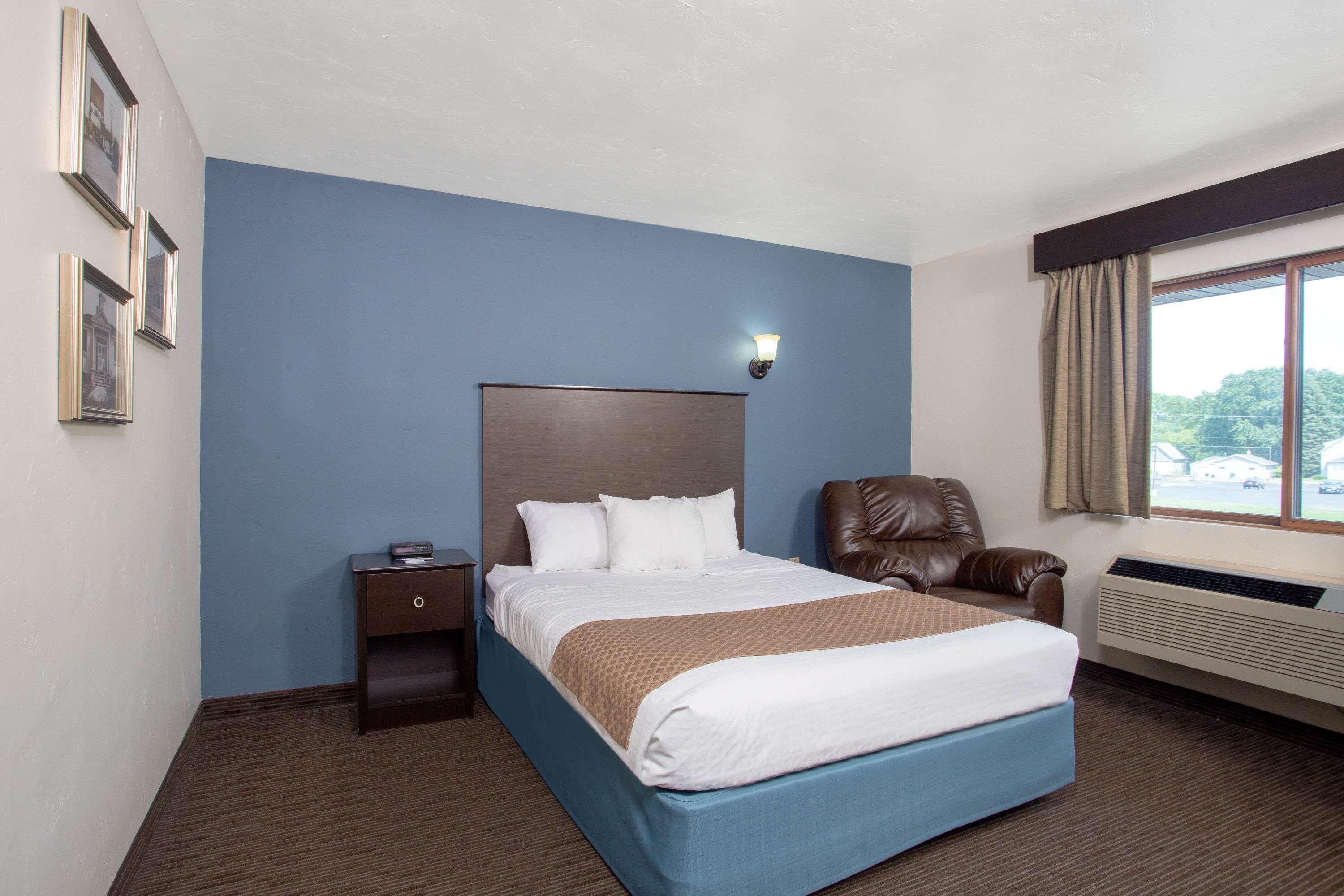 Americinn By Wyndham Green Bay West Exterior photo